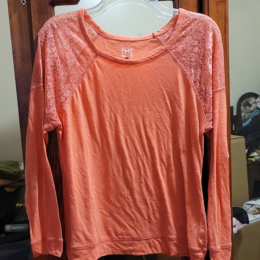 Long sleeves shirt